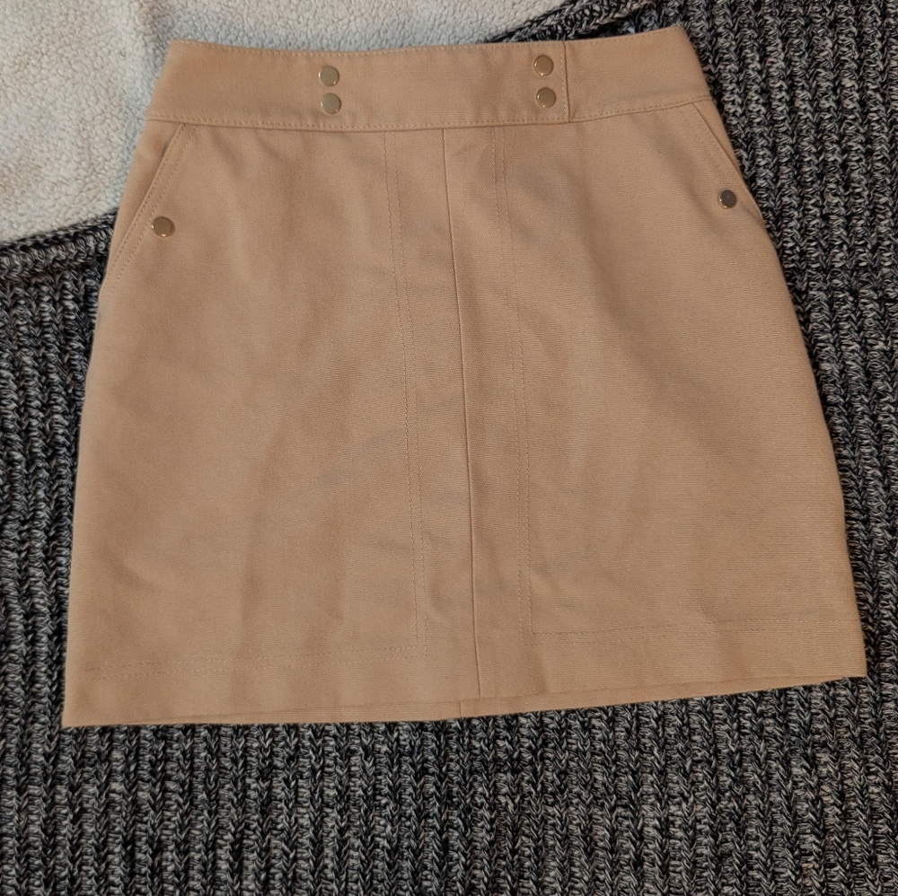 H&M Tan Skirt (Size 2)